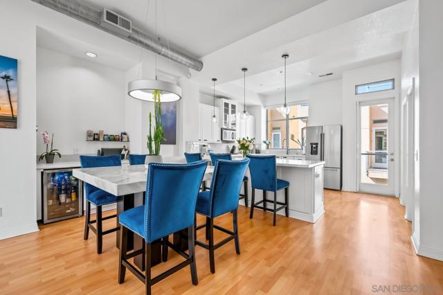 465 S Cleveland St, Oceanside CA: https://media.crmls.org/mediaz/41ff2586-5670-4635-bc61-39acfb90bfc7.jpg