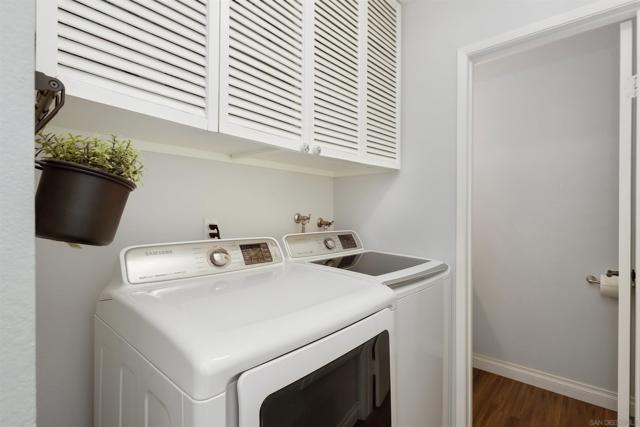 10840 Macouba Pl, San Diego CA: https://media.crmls.org/mediaz/41ff9be5-50cf-41f2-a10c-2746673edec6.jpg