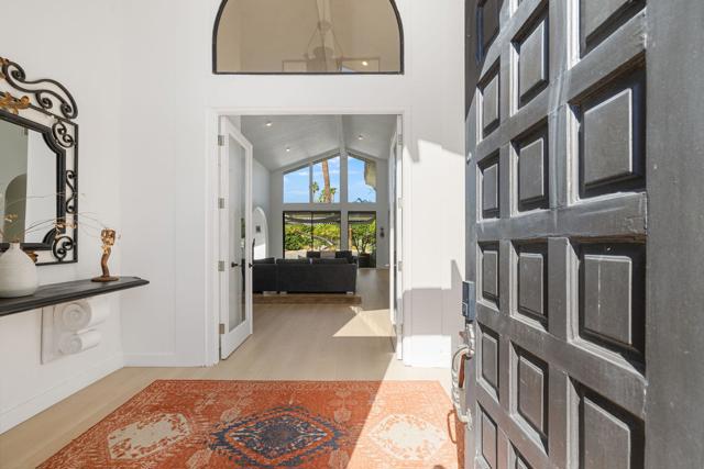 4 Lincoln Place, Rancho Mirage CA: https://media.crmls.org/mediaz/41ffb7f2-84d4-41e6-9576-7066caeabbf4.jpg