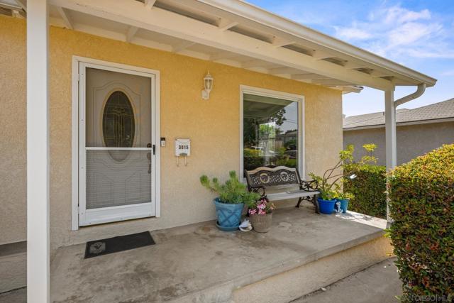 3015 Olive St., Lemon Grove CA: https://media.crmls.org/mediaz/42005c01-1659-48be-9678-71665a8845ac.jpg