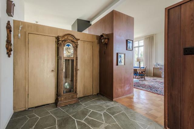 640 Los Trancos Road,  CA: https://media.crmls.org/mediaz/4201613c-222b-4ec2-8889-8273ee8ec89f.jpg