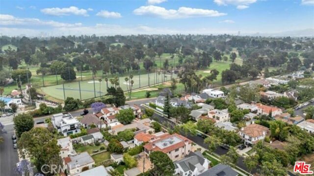 10517 Blythe Avenue, Los Angeles CA: https://media.crmls.org/mediaz/4201682d-7caa-47db-bac1-a741b2c13e1a.jpg