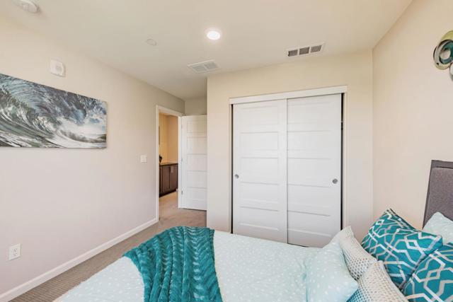 25899 Dollar Street, Hayward CA: https://media.crmls.org/mediaz/42017ccd-90fc-46d9-912e-8d357b6e6449.jpg