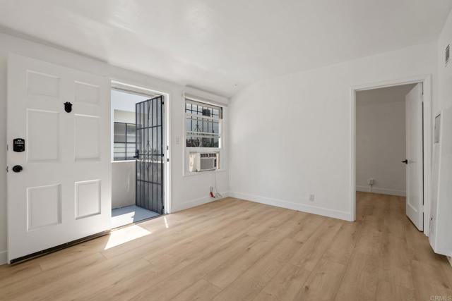 Image 3 of 23 For 211 Walnut Avenue