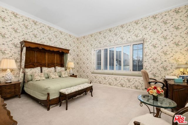 10114 Empyrean Way, Los Angeles CA: https://media.crmls.org/mediaz/42022252-acb7-406d-aa07-d504711d9164.jpg