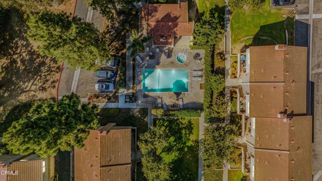 2047 Euclid Avenue, Camarillo CA: https://media.crmls.org/mediaz/42030025-dd32-4fda-a45b-861a5e0a045b.jpg