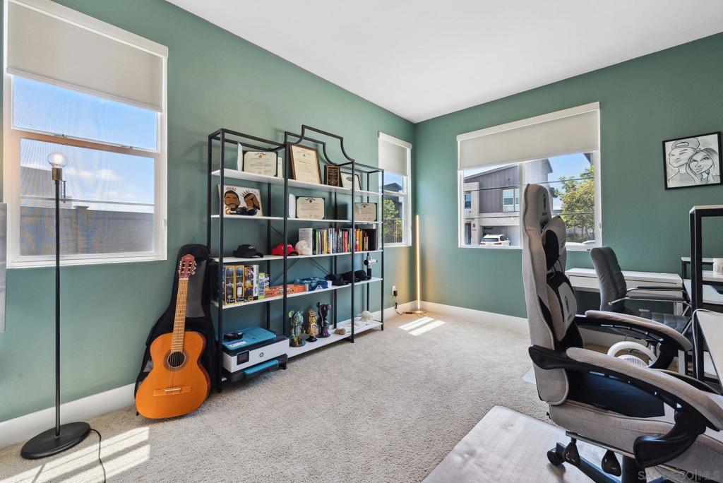 MLS #250035606SD img 26