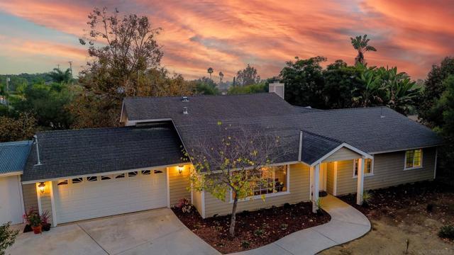 3121 Alta Verde, Fallbrook CA: https://media.crmls.org/mediaz/42034324-a359-493c-8290-e87912db9193.jpg