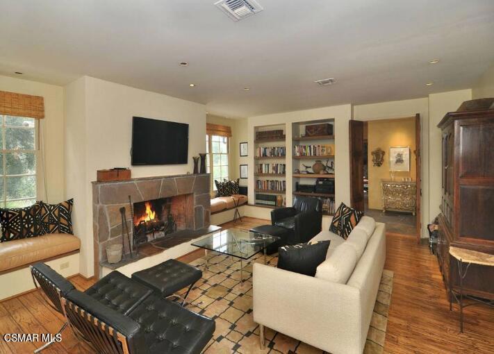 MLS #226003584 image #8