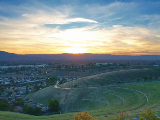 568 Altino Boulevard, San Jose CA: https://media.crmls.org/mediaz/42047373-8f41-4040-a483-0bc14e8d8a39.jpg