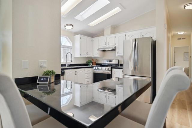 2711 Mar Vista Dr, Aptos CA: https://media.crmls.org/mediaz/4204b827-58d2-47e8-a925-304504bc5137.jpg