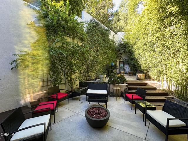 Detail Gallery Image 16 of 17 For 3551 Dixie Canyon Pl, Los Angeles,  CA 91423 - 4 Beds | 3/1 Baths