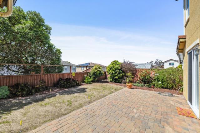 4276 Bay Crest Circle, Seaside CA: https://media.crmls.org/mediaz/4204e426-a325-4557-ac7c-2b1221772a57.jpg