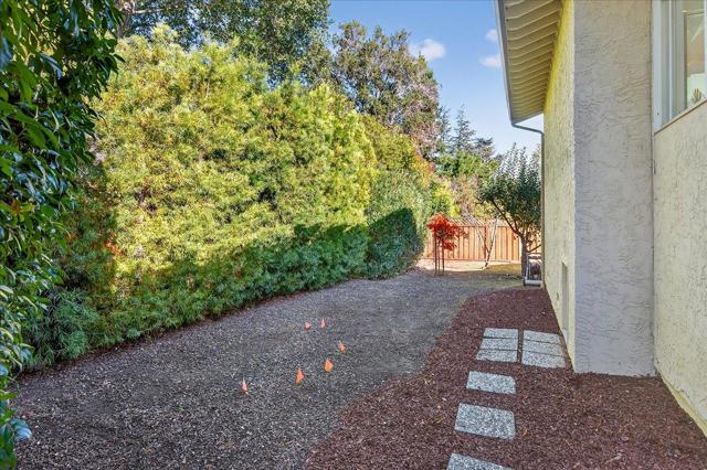 20802 SEVILLA Lane, Saratoga CA: https://media.crmls.org/mediaz/420527d8-b588-4701-a954-3fb78fbbdf37.jpg