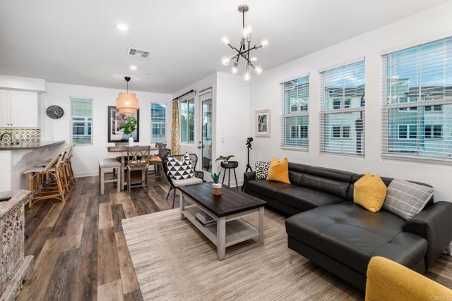 Detail Gallery Image 18 of 46 For 1115 Sea Glass Way, Oceanside,  CA 92054 - 2 Beds | 2/1 Baths