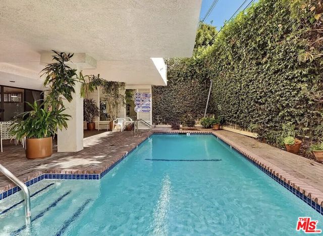 10794 Wilkins Avenue, Los Angeles CA: https://media.crmls.org/mediaz/420751c7-041e-4620-9550-ca020aff5333.jpg