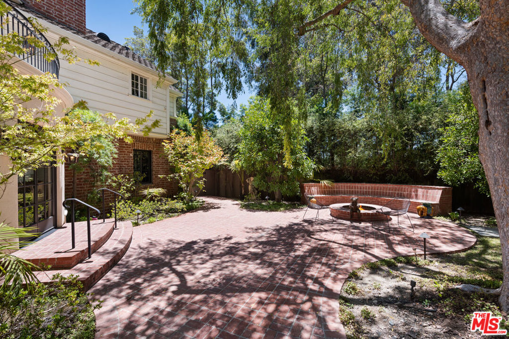 1115 N Beverly Drive