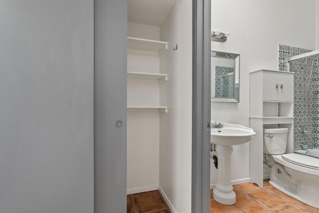 8328 Regents Rd - photo 11