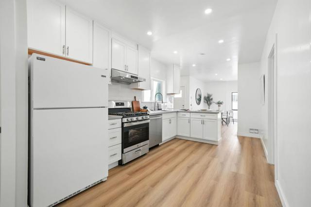 2687 45th Avenue, San Francisco CA: https://media.crmls.org/mediaz/4207f52f-6a70-4899-9984-56dd5d861419.jpg