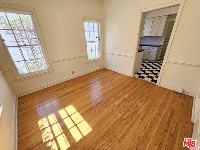 441 1/2 S Palm Drive, Beverly Hills CA: https://media.crmls.org/mediaz/4207fd59-4e80-4668-9b5a-efdd4fae63f8.jpg