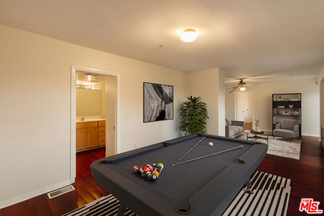 2447 Norwalk Avenue, Los Angeles CA: https://media.crmls.org/mediaz/42091517-7299-459e-8979-92931e802b70.jpg