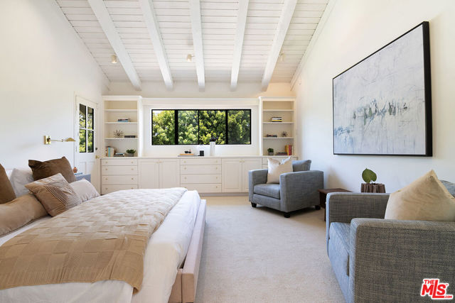 745 25th Street, Santa Monica CA: https://media.crmls.org/mediaz/42096693-20d1-4441-99b7-17b2e52aa752.jpg