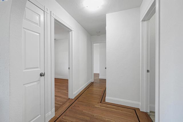 17526 Parker Rd, Castro Valley CA: https://media.crmls.org/mediaz/4209bd8d-7432-489a-bc6e-9cad0a27c51f.jpg