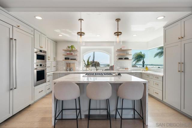 3360 Mount Laurence, San Diego CA: https://media.crmls.org/mediaz/420a7c42-cf88-4ec4-9ffa-1cd080b5a063.jpg