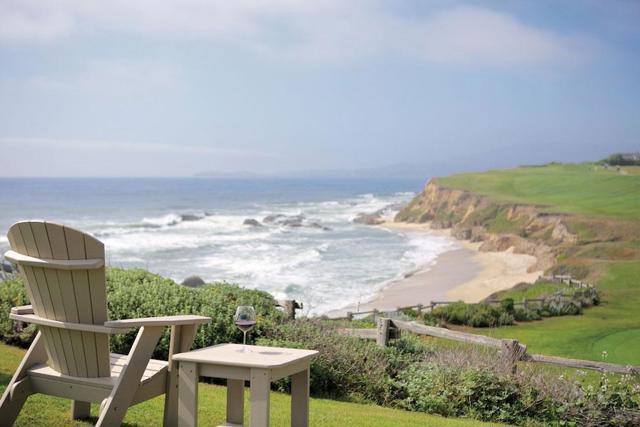 483 Winged Foot Road, Half Moon Bay CA: https://media.crmls.org/mediaz/420a8f3c-cdde-485c-85b7-8da364cd31fc.jpg
