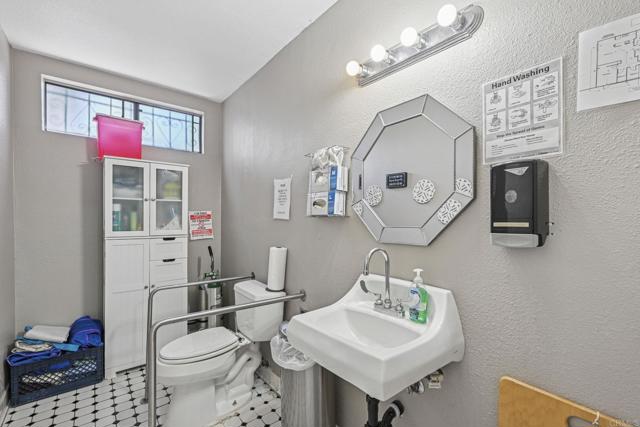 Detail Gallery Image 23 of 74 For 5979 Harps Ct, San Diego,  CA 92114 - – Beds | – Baths