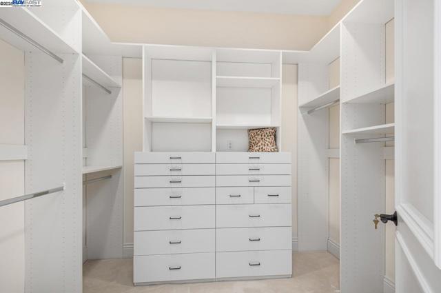 1569 Via Di Salerno, Pleasanton CA: https://media.crmls.org/mediaz/420a998b-093f-46f7-af3b-63e1469471dc.jpg