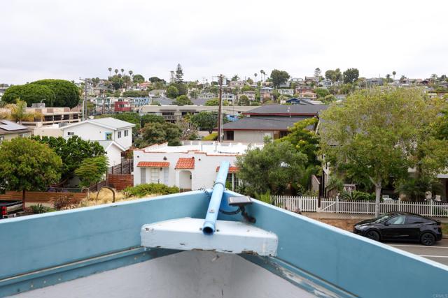 732 3rd Street, Encinitas CA: https://media.crmls.org/mediaz/420a9f8b-cea5-4b7f-ba83-d4a6dab53152.jpg
