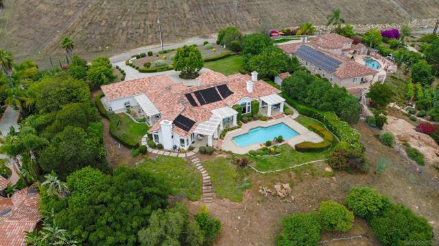 2377 Vern Drive, Fallbrook CA: https://media.crmls.org/mediaz/420aa209-dd59-428a-93ff-a23137504341.jpg
