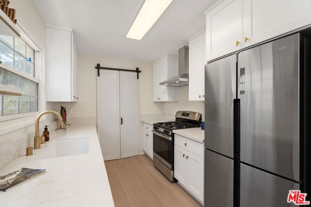 6916 Bellingham Avenue, North Hollywood CA: https://media.crmls.org/mediaz/420ac162-6134-44d5-b201-d9e5b6ed0ef5.jpg
