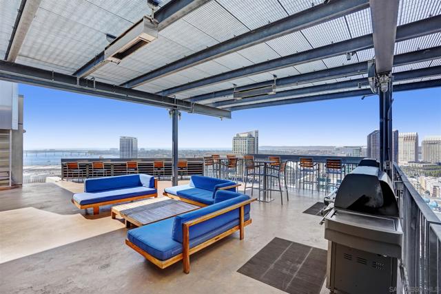 321 10th ave, San Diego CA: https://media.crmls.org/mediaz/420b9db3-520e-4e82-989a-5cb006b110bb.jpg