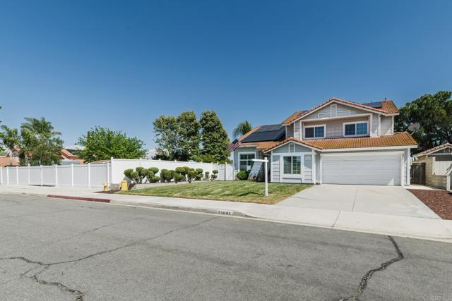 31061 Via Gilberto, Temecula CA: https://media.crmls.org/mediaz/420d4934-5064-4a00-9a32-f82a93683335.jpg
