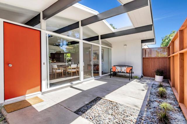 1650 Edmonton Avenue, Sunnyvale CA: https://media.crmls.org/mediaz/420da7f8-c1bc-4a12-957f-88995bd1660e.jpg