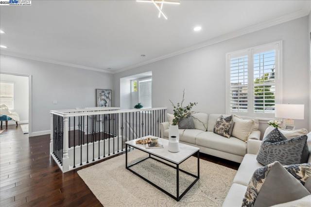 4875 Thorndike Ln, Dublin CA: https://media.crmls.org/mediaz/420db0b2-0536-4aa3-be73-4777adadf329.jpg