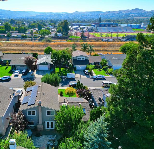 7653 Turquoise St, Dublin CA: https://media.crmls.org/mediaz/420de2ad-61bd-4e01-8e3b-f355b3bc5b0b.jpg