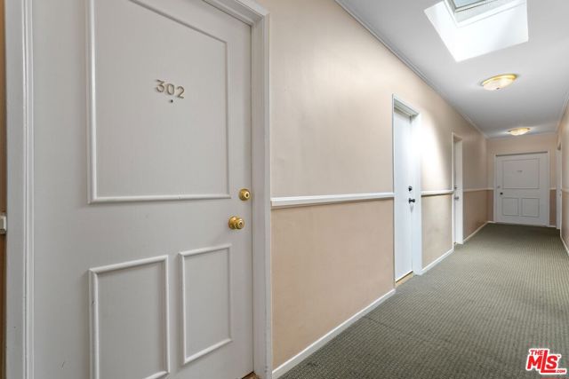 7270 Hillside Avenue, Los Angeles CA: https://media.crmls.org/mediaz/420dea2c-c6f1-4a32-8999-10b640f3a29b.jpg