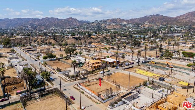 500 Swarthmore Avenue, Pacific Palisades CA: https://media.crmls.org/mediaz/420e75cb-b6bc-4360-b54f-e73cf987c99f.jpg