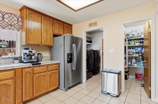 Detail Gallery Image 18 of 46 For 5813 Ragusa Ln, Bakersfield,  CA 93308 - 3 Beds | 2 Baths