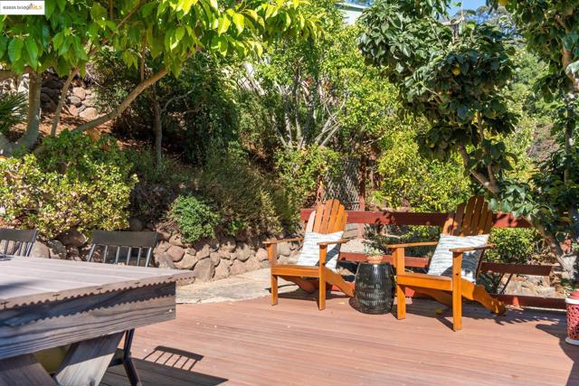 5958 Colton Blvd., Oakland CA: https://media.crmls.org/mediaz/420eaef8-58e4-4041-9cbe-5caf6e1fdf1b.jpg