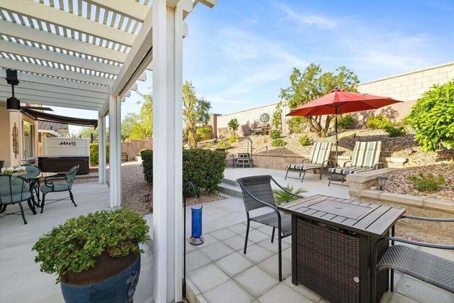 37261 Medjool Avenue, Palm Desert CA: https://media.crmls.org/mediaz/420ec04b-7118-4f28-9a13-3f0dde339d71.jpg