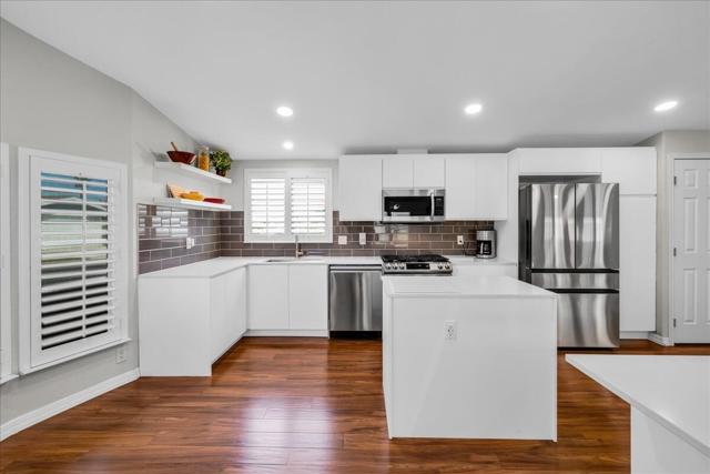 1327 Via Palmera, Cathedral City CA: https://media.crmls.org/mediaz/420f5d03-bef2-4d0a-b64a-d4fe1007cd1d.jpg