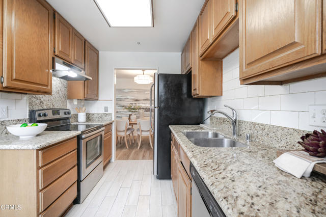 Detail Gallery Image 8 of 15 For 222 S Central Ave #101,  Los Angeles,  CA 90012 - 2 Beds | 2 Baths