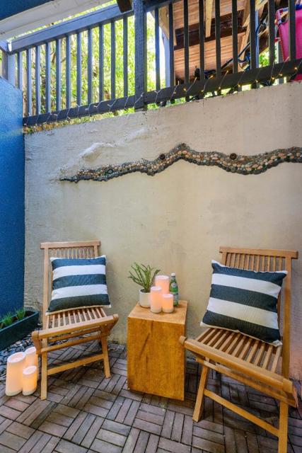 1046 14th Street, San Francisco CA: https://media.crmls.org/mediaz/421079dc-b1a2-47a3-8894-a68cd4073379.jpg