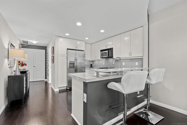 555 Front St., San Diego CA: https://media.crmls.org/mediaz/42110488-d8f4-4e0b-9afb-0c4091a2167c.jpg