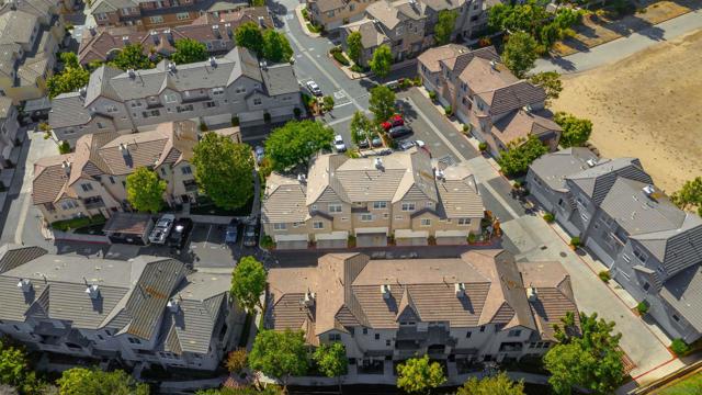 1648 Sweet Gum Place, Chula Vista CA: https://media.crmls.org/mediaz/42126d4e-3995-4ec3-95c7-f1500518195e.jpg