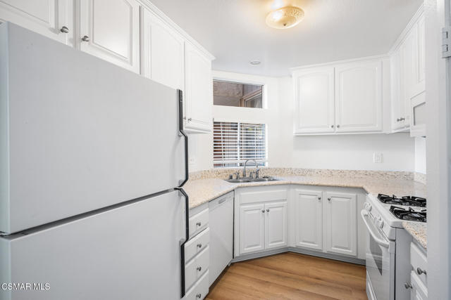 1748 Sinaloa Road, Simi Valley CA: https://media.crmls.org/mediaz/42131882-0754-4cae-8600-935dfcded89f.jpg